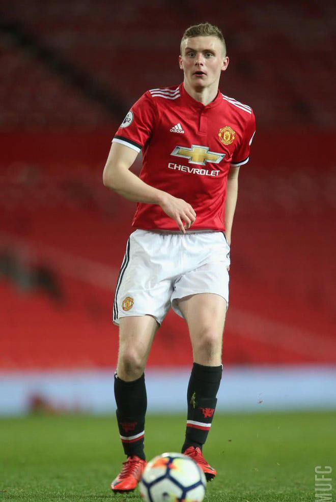 关于今晚上海久事调整名单以备欧冠，外线爆发环节打磨，态度坚定，高层口径保持一致的信息